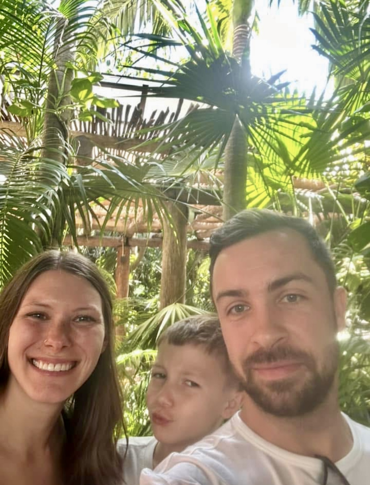 Dustin with his wife Chenoa and son Jamisen